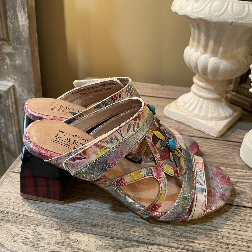 L'ATISTE Red and Pink Mules with Unique Design